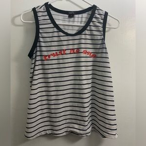 Tank top - trust no one